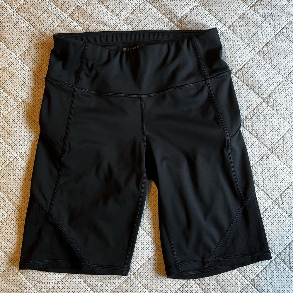 Athleta Bike Shorts Women's XS Sleek Black Athletic Biker Mesh Zipper Pockets